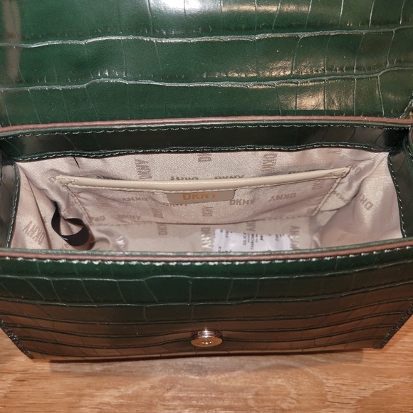 DKNY Alison Women’s Crossbody Satchel Bag R33NPA05 / Dark Green New - Picture 10 of 13